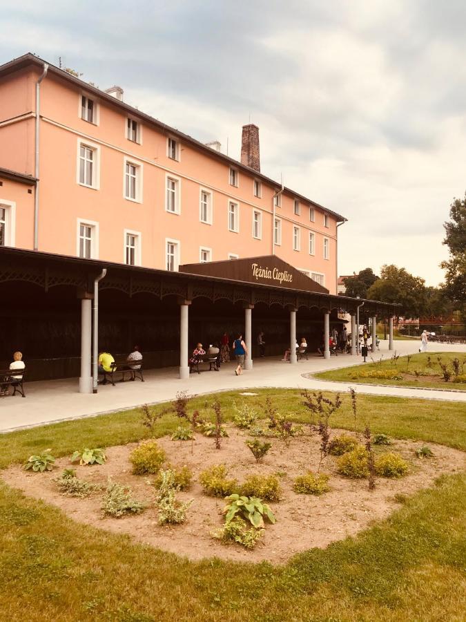Apartament C18 Jelení Hora Exteriér fotografie