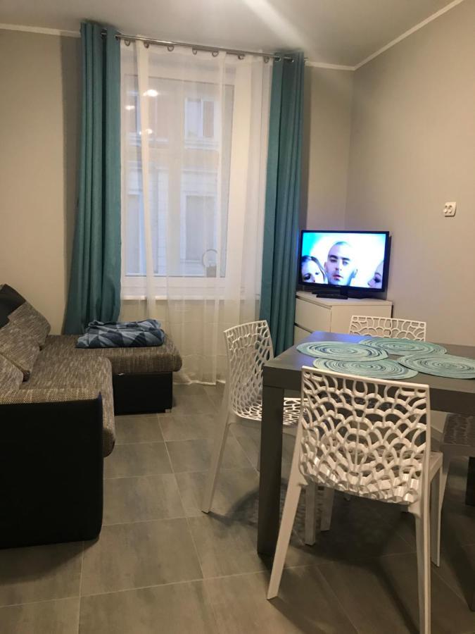 Apartament C18 Jelení Hora Exteriér fotografie
