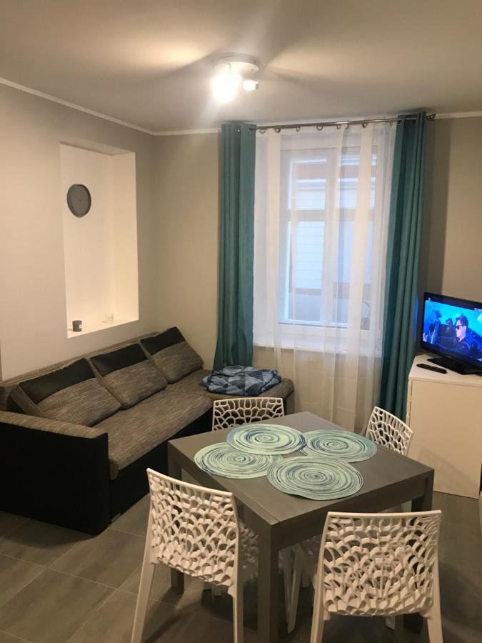 Apartament C18 Jelení Hora Exteriér fotografie